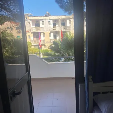 Vila “beheluli” Golem Guest house Golem (Tirana)